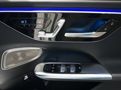 2025 MERCEDES-BENZ C-CLASS — миниатюра 32