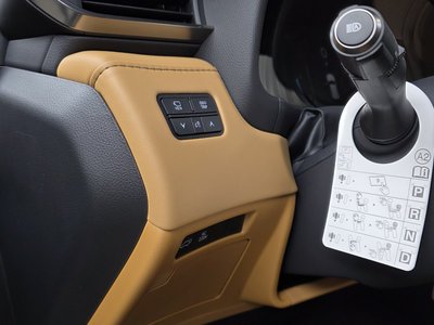 2025 Lexus LX — миниатюра 27