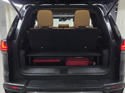 2025 Lexus LX — миниатюра 25