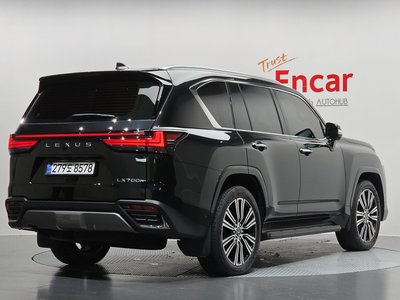 صورة 2 لـ 2025 Lexus LX