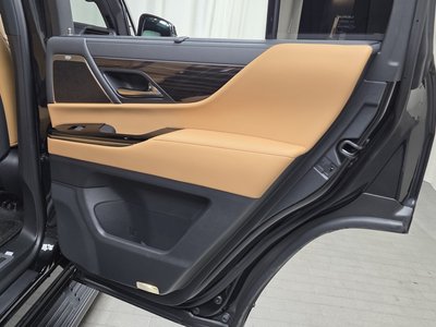 2025 Lexus LX — миниатюра 15