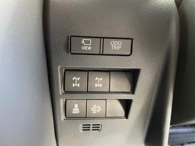 TOYOTA LAND CRUISER 300 - 6