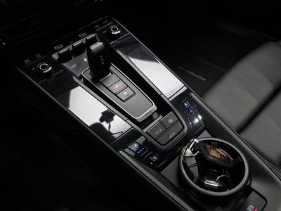 صورة مصغرة 16 لـ 2023 Porsche 911