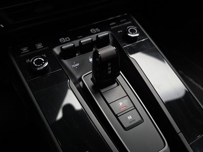 صورة 9 لـ 2023 Porsche 911