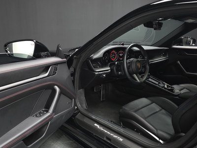 صورة 10 لـ 2023 Porsche 911