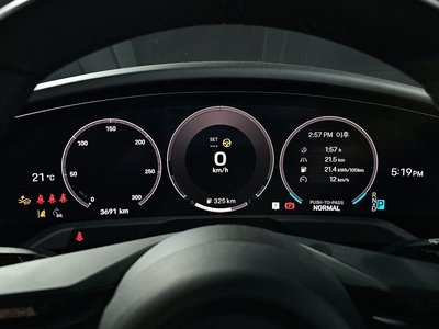 PORSCHE TAYCAN - 8