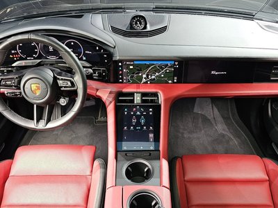 PORSCHE TAYCAN - 5