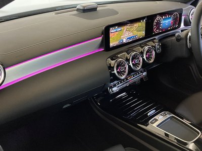 MERCEDES-BENZ CLA - 9