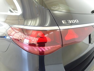 MERCEDES-BENZ E-CLASS - 9