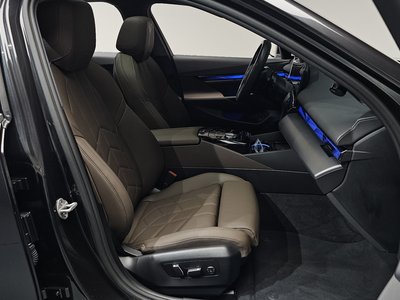 2025 BMW 5 SERIES 缩略图 16
