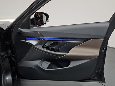 2025 BMW 5 SERIES 缩略图 14
