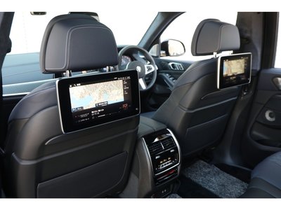 2020 BMW X7 — миниатюра 51