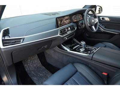 2020 BMW X7 — миниатюра 32