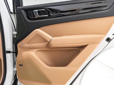 صورة مصغرة 54 لـ 2021 Porsche CAYENNE