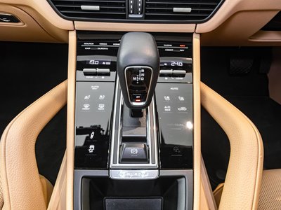 صورة مصغرة 47 لـ 2021 Porsche CAYENNE