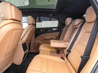 صورة مصغرة 56 لـ 2021 Porsche CAYENNE