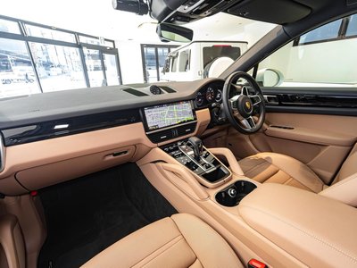 صورة مصغرة 50 لـ 2021 Porsche CAYENNE