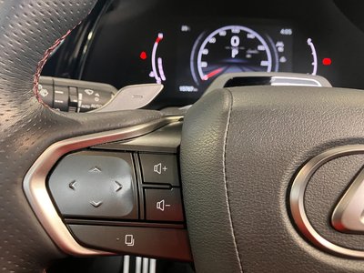 2023 Lexus RX — миниатюра 33