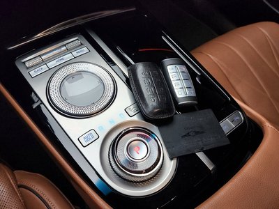 GENESIS G80 (RG3) - 9