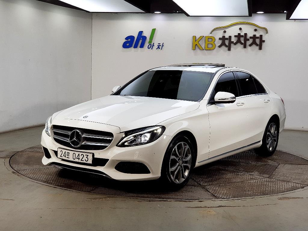 MERCEDES-BENZ C-CLASS - View 1