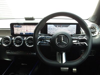 2025 Mercedes-BENZ GLB — миниатюра 33