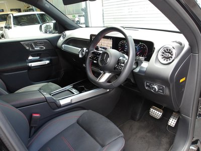 2025 Mercedes-BENZ GLB — миниатюра 39