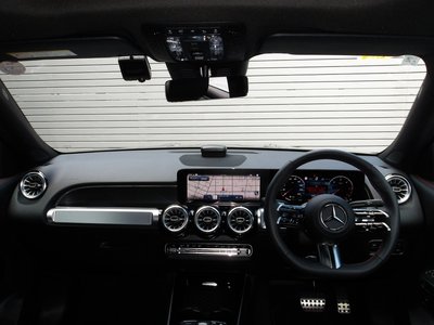 2025 Mercedes-BENZ GLB — миниатюра 36