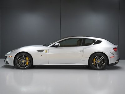 FERRARI FF - 6