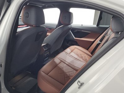 صورة مصغرة 26 لـ 2025 BMW 5 SERIES