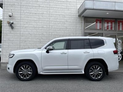 صورة مصغرة 40 لـ 2023 Toyota LAND CRUISER 300
