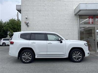 صورة مصغرة 41 لـ 2023 Toyota LAND CRUISER 300