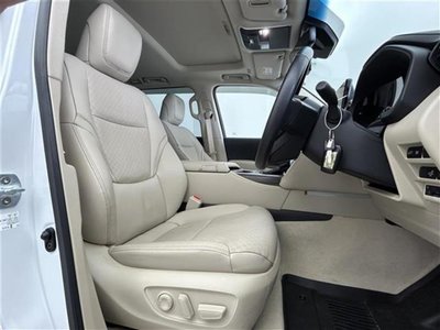 صورة مصغرة 26 لـ 2023 Toyota LAND CRUISER 300