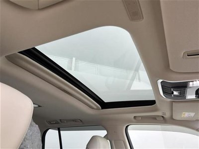 صورة مصغرة 11 لـ 2023 Toyota LAND CRUISER 300