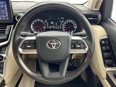 صورة مصغرة 18 لـ 2023 Toyota LAND CRUISER 300