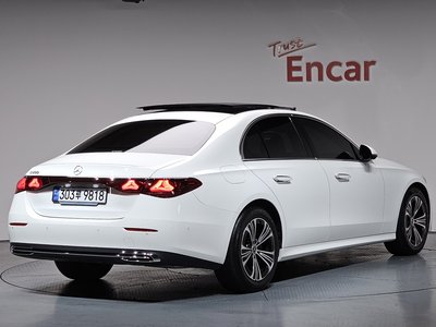 MERCEDES-BENZ E-CLASS - 3