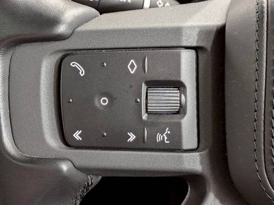 2023 LAND Rover DEFENDER thumbnail 26