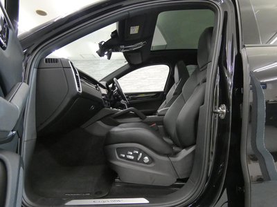 PORSCHE CAYENNE COUPE - 9