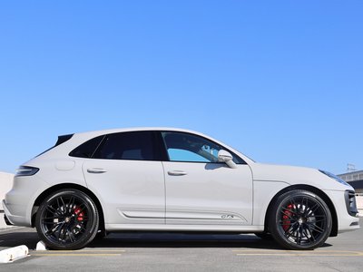 PORSCHE MACAN - 10
