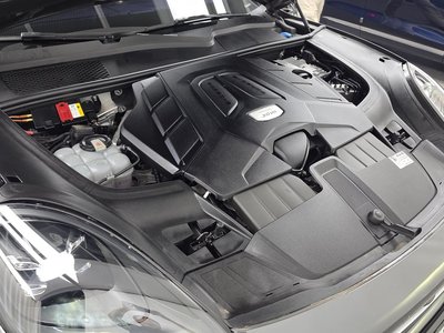PORSCHE CAYENNE - 7