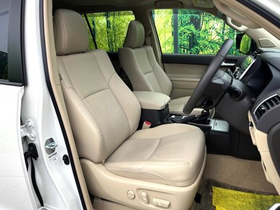 TOYOTA LAND CRUISER PRADO - 7