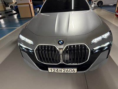 BMW 7 SERIES - 2