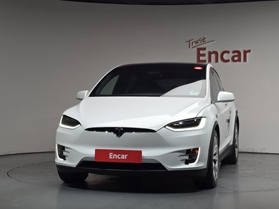 2018 Tesla MODEL X — фото 2