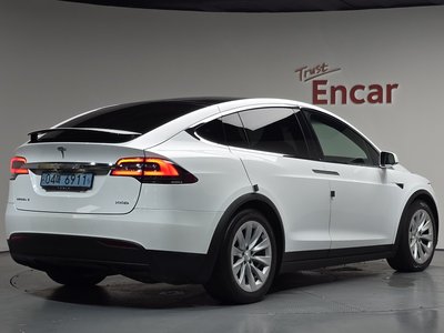 2018 Tesla MODEL X — фото 3