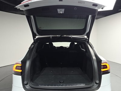 2018 Tesla MODEL X — миниатюра 16