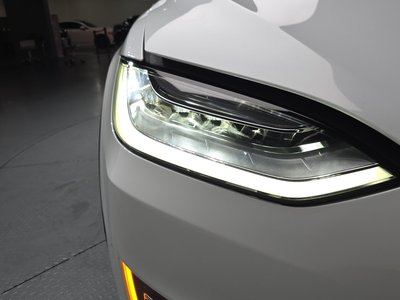 2018 Tesla MODEL X — фото 9