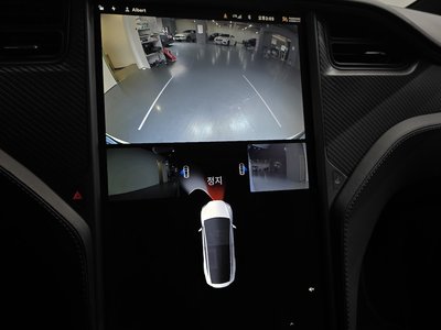 2018 Tesla MODEL X — миниатюра 21