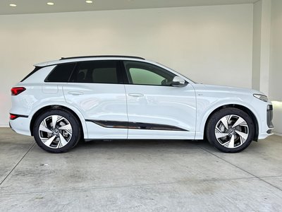 AUDI Q6 - 10