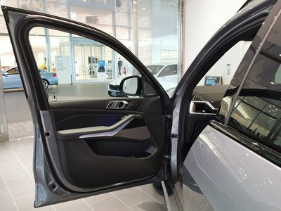صورة مصغرة 59 لـ 2025 BMW X7