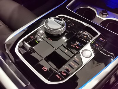 صورة مصغرة 47 لـ 2025 BMW X7