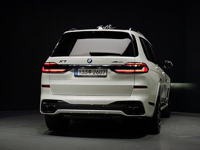 2025 BMW X7 照片 3